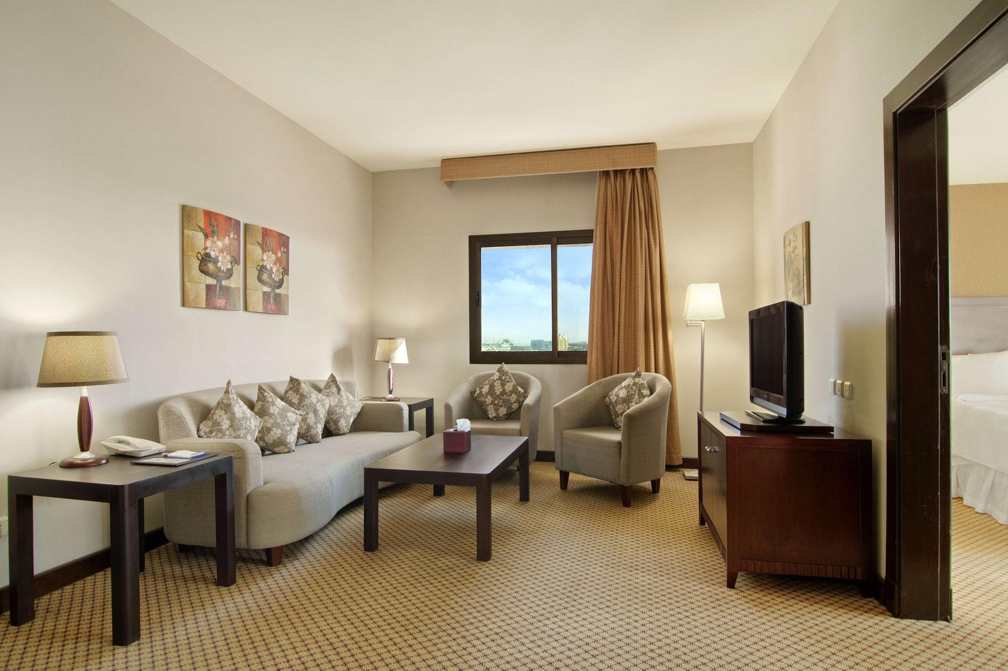 Hilton Garden Inn Riyadh Olaya Extérieur photo