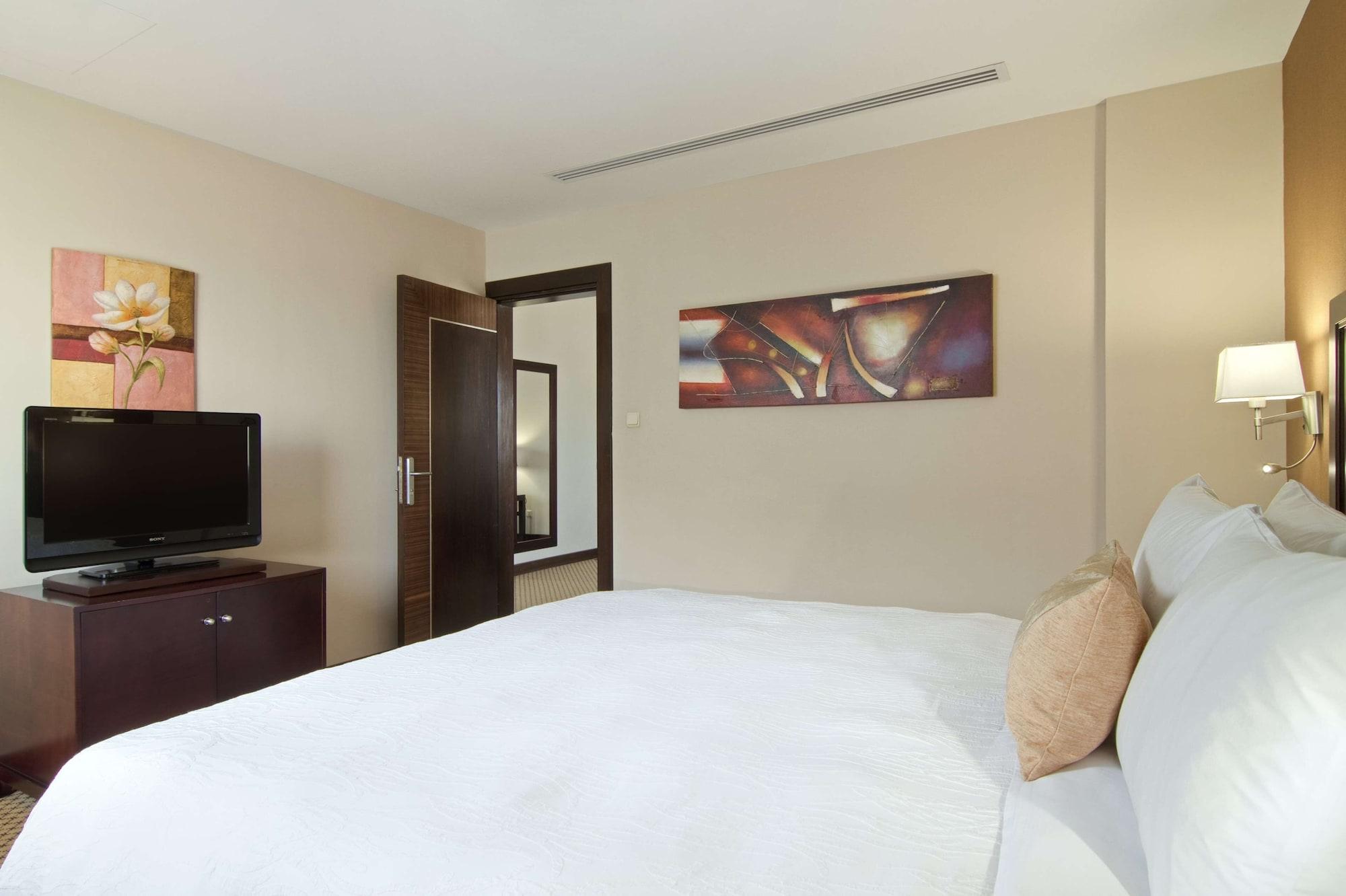 Hilton Garden Inn Riyadh Olaya Extérieur photo