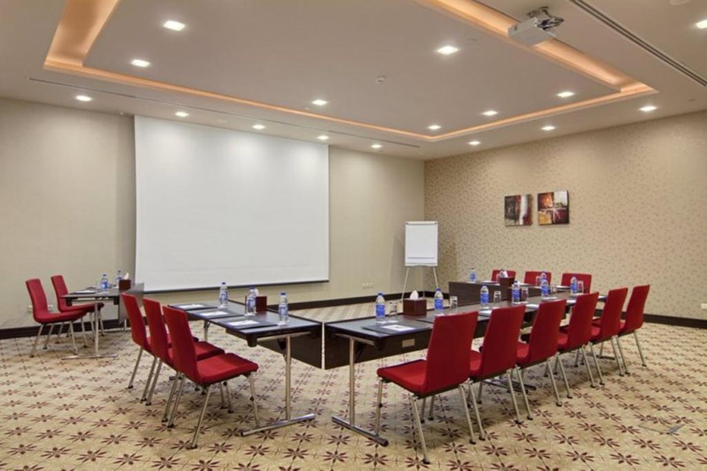 Hilton Garden Inn Riyadh Olaya Extérieur photo