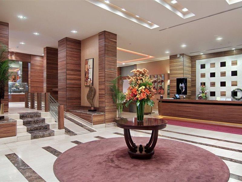 Hilton Garden Inn Riyadh Olaya Extérieur photo