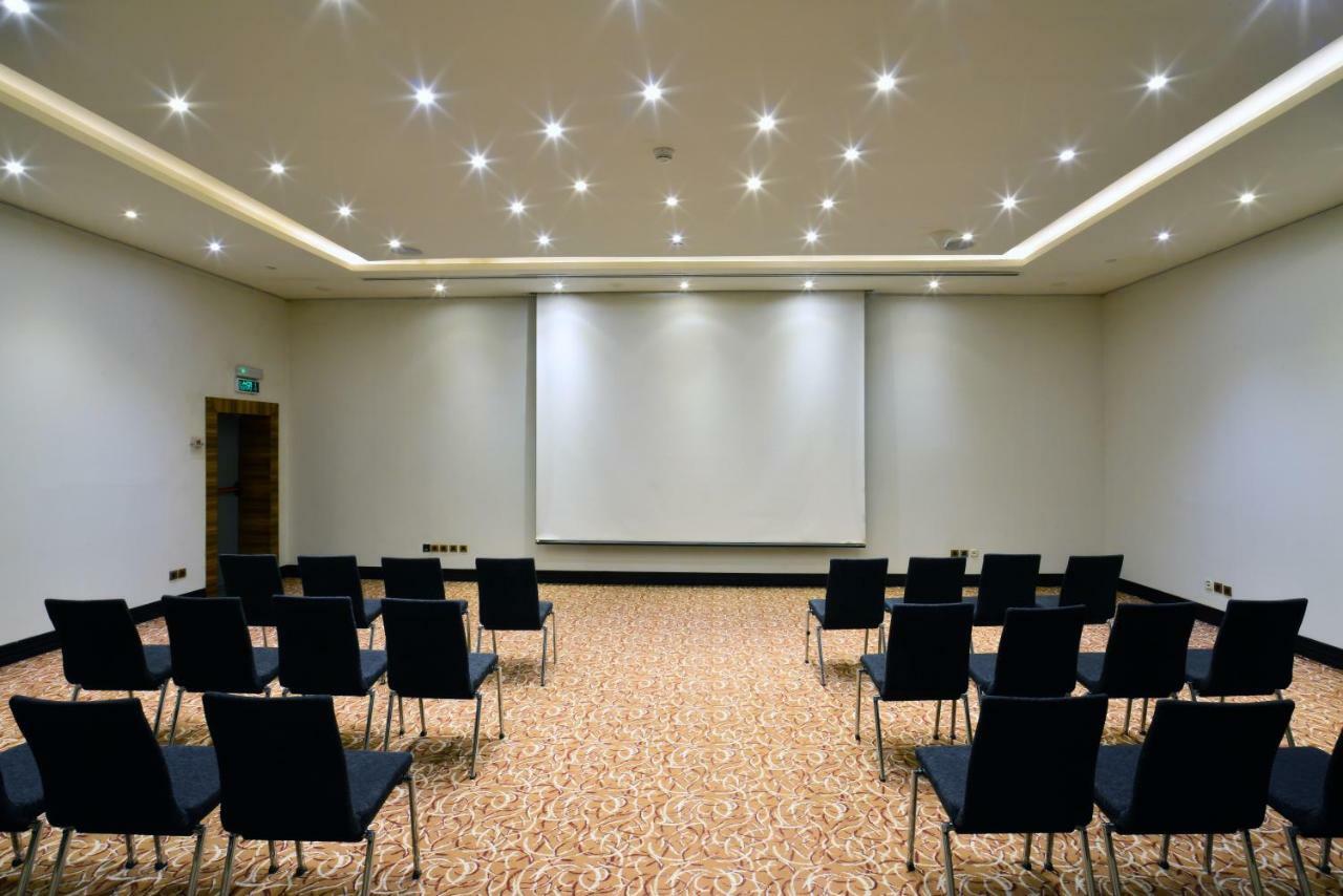 Hilton Garden Inn Riyadh Olaya Extérieur photo